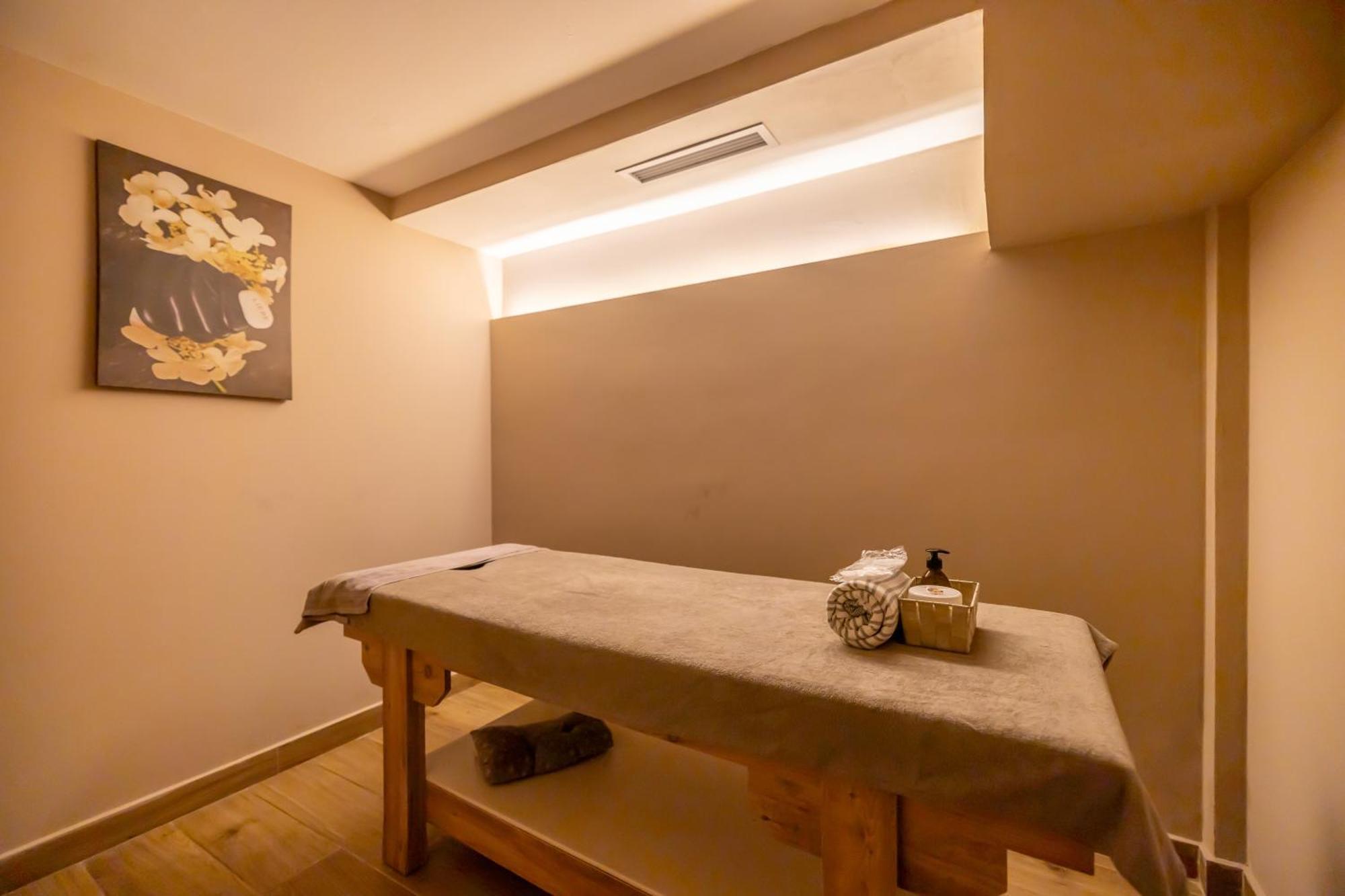 Otel Alexander The Great & 3*